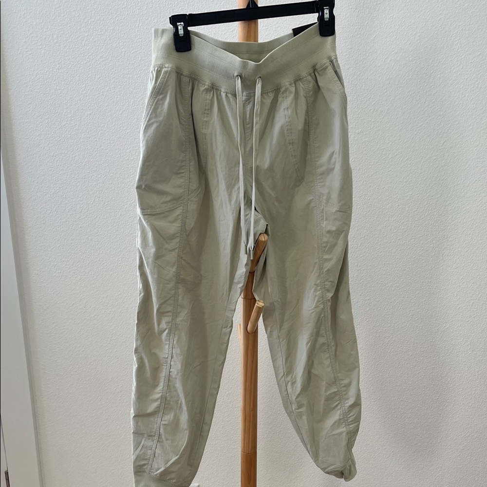 CALIA by Carrie Underwood Light Khaki Joggers